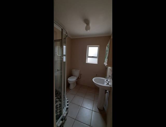 1 bed property to rent in SUNNYRIDGE
